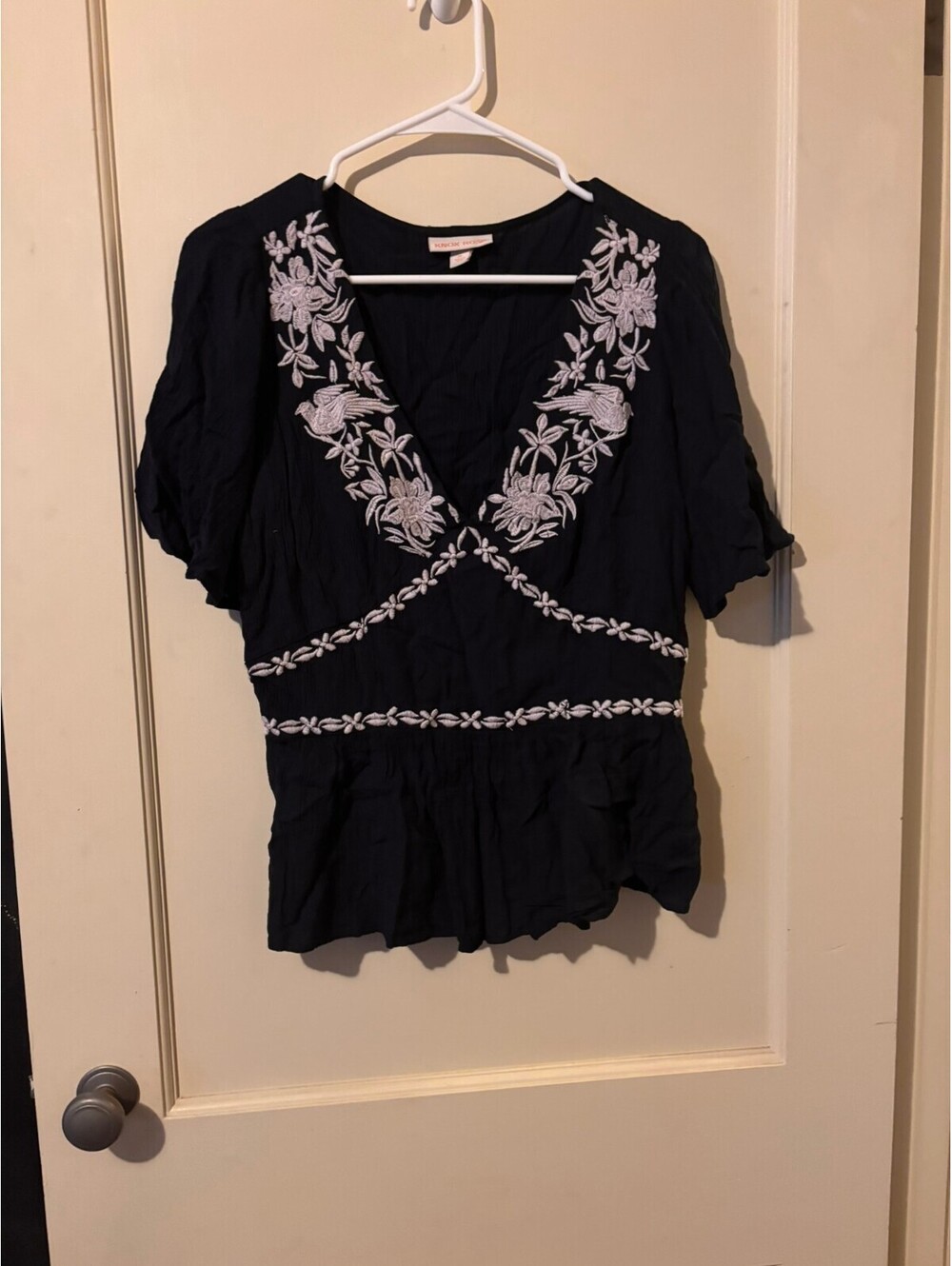 Knox Rose embroidered navy blouse Medium